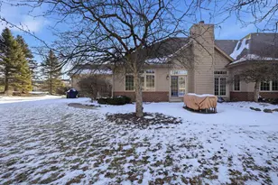 10831 N Essex Dr, Mequon, WI 53092 - Photo 38