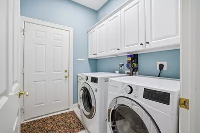 10831 N Essex Dr, Mequon, WI 53092 - Photo 28