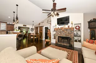 W4156 Longfellow Dr, Geneva, WI 53147 - Photo 6