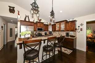 W4156 Longfellow Dr, Geneva, WI 53147 - Photo 8