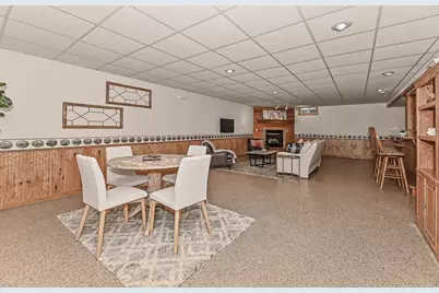 2705  Darrell Dr, Waukesha, WI 53188 - Photo 4