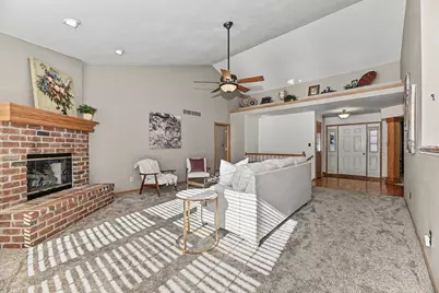 2705  Darrell Dr, Waukesha, WI 53188 - Photo 18