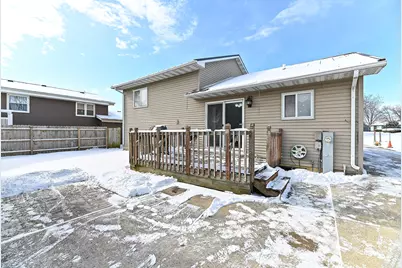 1521  Prairie Dr, Racine, WI 53406 - Photo 38