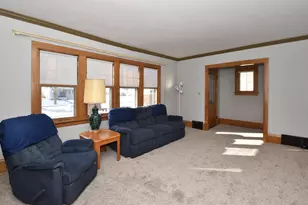 6426 W Wisconsin Ave, Wauwatosa, WI 53213 - Photo 10