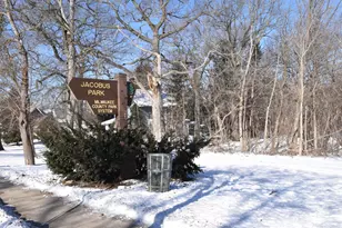 6426 W Wisconsin Ave, Wauwatosa, WI 53213 - Photo 38