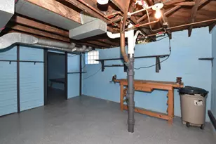 6426 W Wisconsin Ave, Wauwatosa, WI 53213 - Photo 26