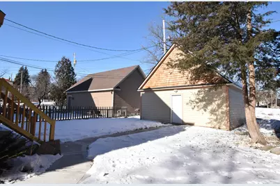 3002 W Kilbourn Ave, Milwaukee, WI 53208 - Photo 4