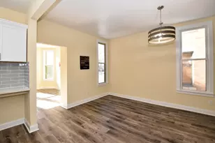 3002 W Kilbourn Ave, Milwaukee, WI 53208 - Photo 10