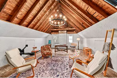 2963 N Summit Ave, Milwaukee, WI 53211 - Photo 28