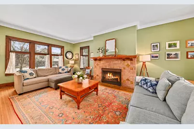 2963 N Summit Ave, Milwaukee, WI 53211 - Photo 8