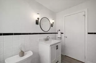 208 Maple Terrace, Oconomowoc, WI 53066 - Photo 16