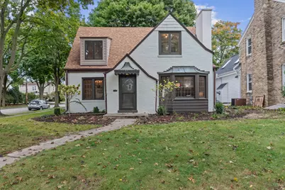 2578 N 88th St, Wauwatosa, WI 53226 - Photo 4