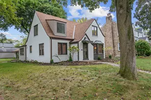 2578 N 88th St, Wauwatosa, WI 53226 - Photo 44