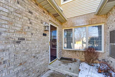 1520  Raintree Ln #73, Racine, WI 53406 - Photo 2