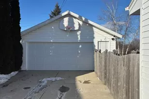 314 Beech St, Grafton, WI 53024 - Photo 2