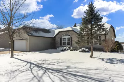 36 W Sedgemeadow St, Elkhorn, WI 53121 - Photo 2