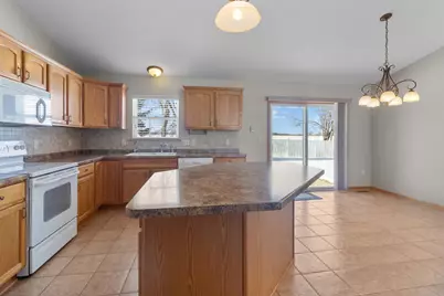 36 W Sedgemeadow St, Elkhorn, WI 53121 - Photo 4