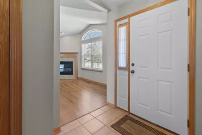 36 W Sedgemeadow St, Elkhorn, WI 53121 - Photo 10