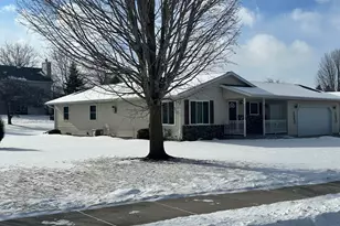 427 Limestone St, Kiel, WI 53042 - Photo 2