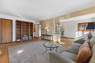 8828 N Navajo Rd, Bayside, WI 53217 - Photo 14