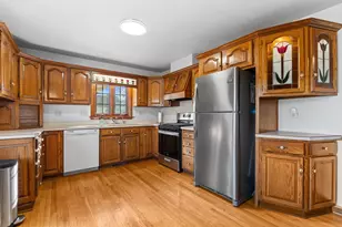 8828 N Navajo Rd, Bayside, WI 53217 - Photo 22