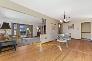 8828 N Navajo Rd, Bayside, WI 53217 - Photo 16