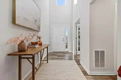 312  Big Bend Way, Hartford, WI 53027 - Photo 4