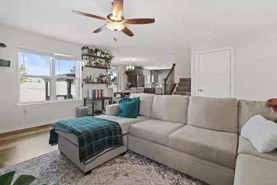 312  Big Bend Way, Hartford, WI 53027 - Photo 12