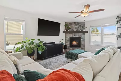 312  Big Bend Way, Hartford, WI 53027 - Photo 14