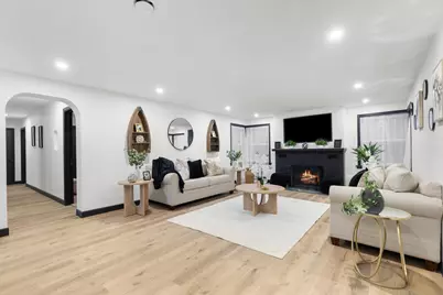 W156N8813  Pilgrim Rd, Menomonee Falls, WI 53051 - Photo 2