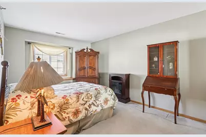 9213 S Aspen Dr #4, Oak Creek, WI 53154 - Photo 12