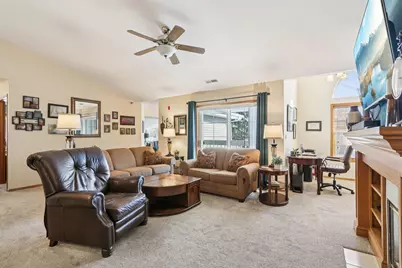 9213 S Aspen Dr #4, Oak Creek, WI 53154 - Photo 14