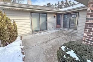 11025 N Balsam Tree Ct, Mequon, WI 53092 - Photo 2