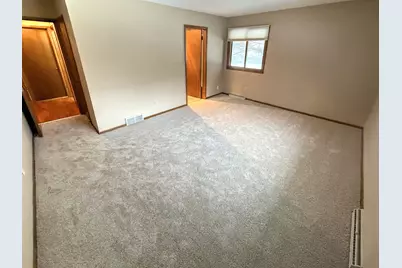 11025 N Balsam Tree Ct #47, Mequon, WI 53092 - Photo 8