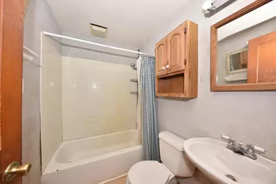 4720 W Montrose Ave, Milwaukee, WI 53219 - Photo 16