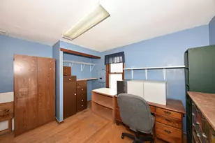 4720 W Montrose Ave, Milwaukee, WI 53219 - Photo 14