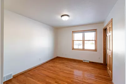 942  Oak Timber Dr, Onalaska, WI 54650 - Photo 18