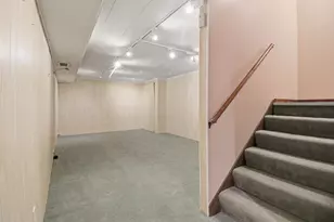 16370 W Coachlight Dr, New Berlin, WI 53151 - Photo 22