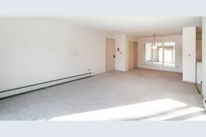 8530 W Waterford Ave #5, Greenfield, WI 53228 - Photo 4