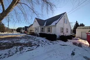 809 Fredonia Ave, Fredonia, WI 53021 - Photo 2