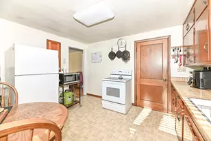 S77W15886 Woods Rd, Muskego, WI 53150 - Photo 16