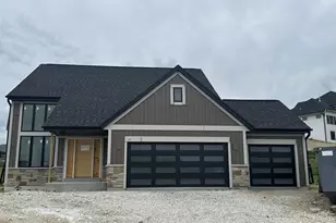 106 Retzer Vw Ct, Waukesha, WI 53188 - Photo 2