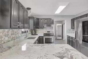 1822 Newberry Ln, Racine, WI 53402 - Photo 6