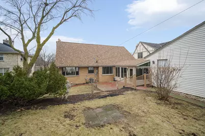 2020  Menomonee River Pkwy, Wauwatosa, WI 53226 - Photo 30