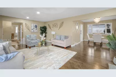 2020  Menomonee River Pkwy, Wauwatosa, WI 53226 - Photo 6