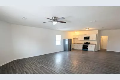 1201  Center St, Racine, WI 53403 - Photo 2