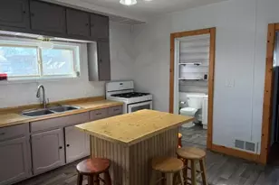 825 Smith St, Stevens Point, WI 54481 - Photo 4