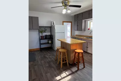 825  Smith St, Stevens Point, WI 54481 - Photo 2