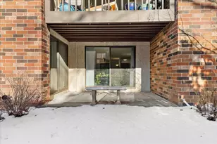 2350 W Good Hope Rd, Glendale, WI 53209 - Photo 16