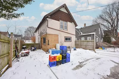 2414 N Weil St, Milwaukee, WI 53212 - Photo 24